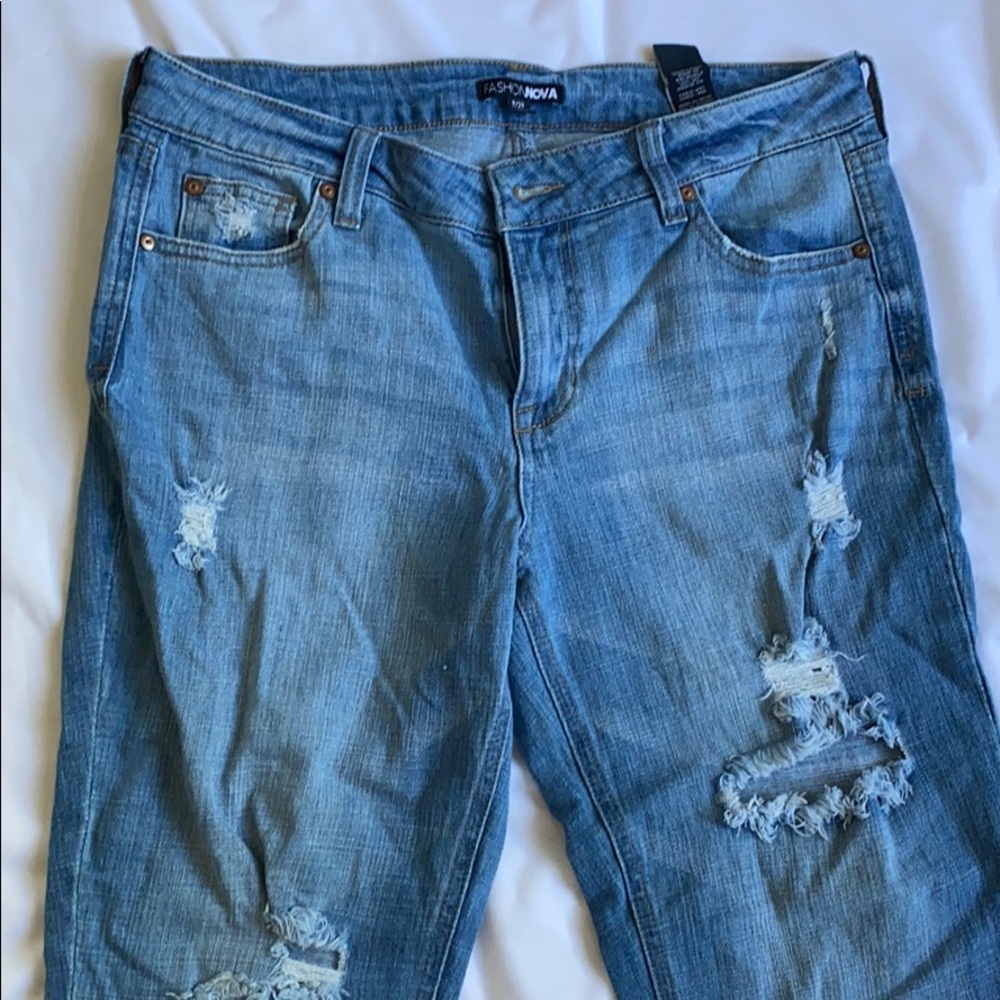 FashionNova Distressed Boyfriend Jeans